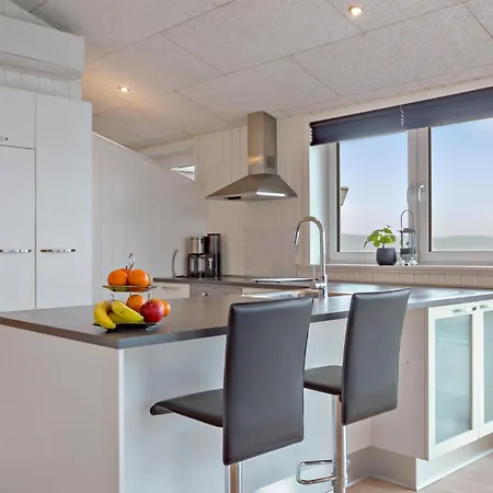 Beautiful In With House Sea View * هادرسليف